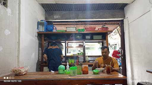 Bakso & Mie Ayam Morena 9