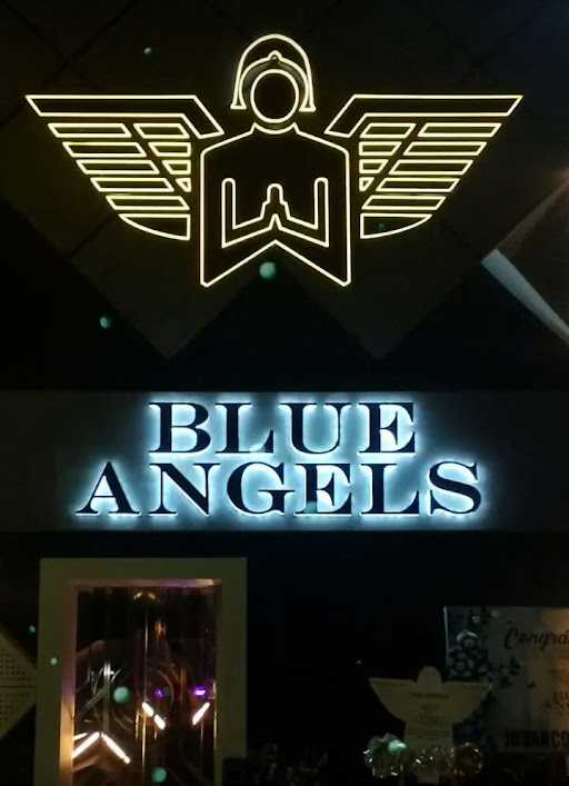 Blue Angels Surabaya 10