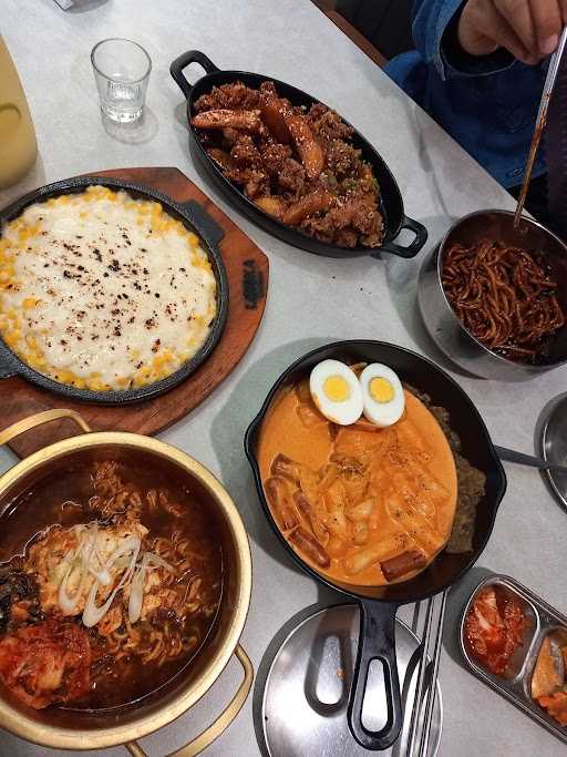 Gachi Korean Cuisine - Kertajaya Indah 10