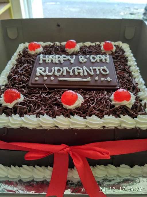 Yudhita Cake 1