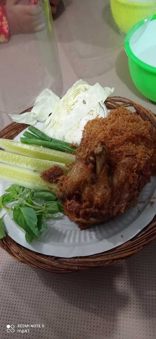 Warung Ayam Laos Bu Endang 8