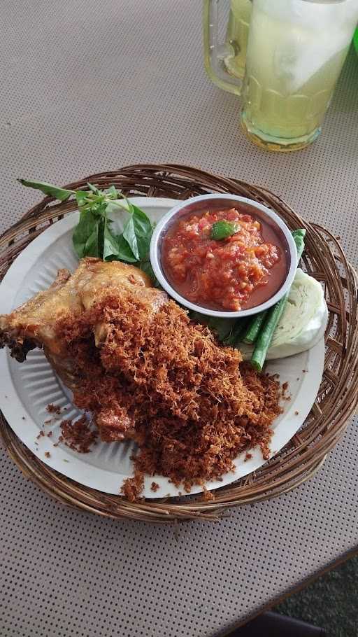 Warung Ayam Laos Bu Endang 6