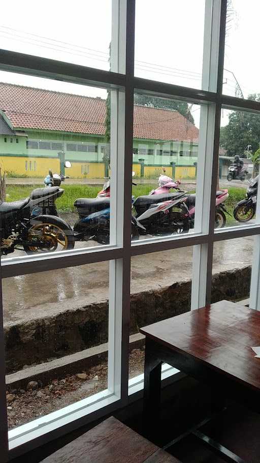 Cafe Saung Tani 3