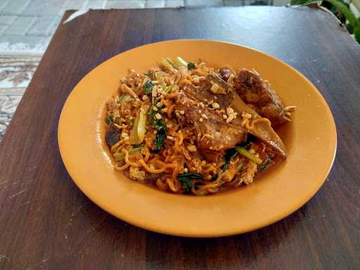 Kedai Mie Malik Lobunta 3