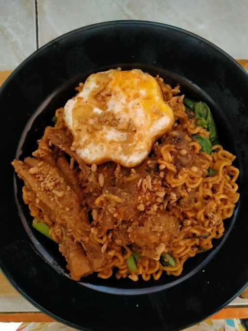 Kedai Mie Malik Lobunta 10