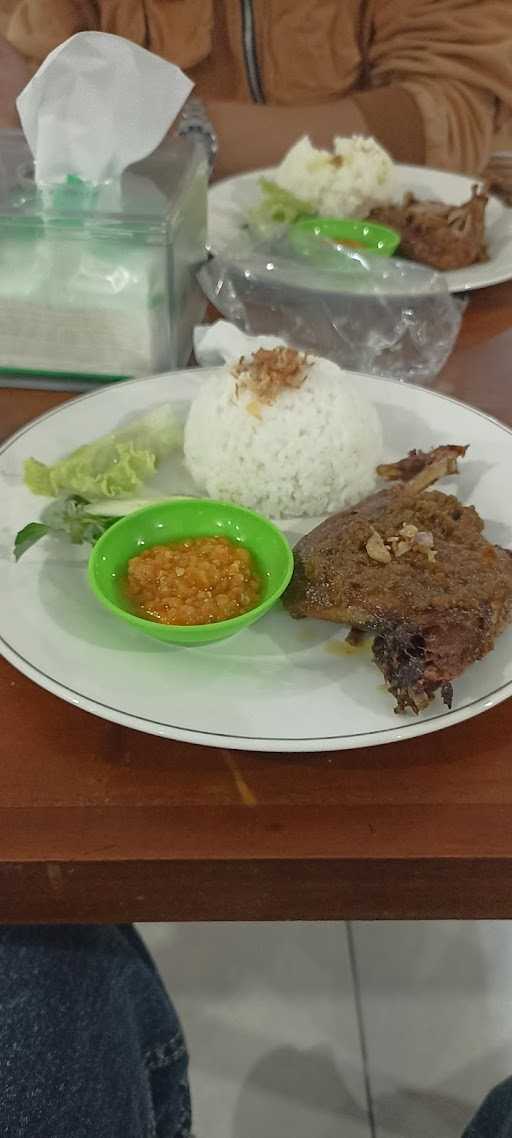 Bebek Hitam Favorite Asli Madura, Borobudur 9