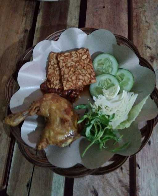 Warung Ayam Goreng/Bakar Bu Rin 3