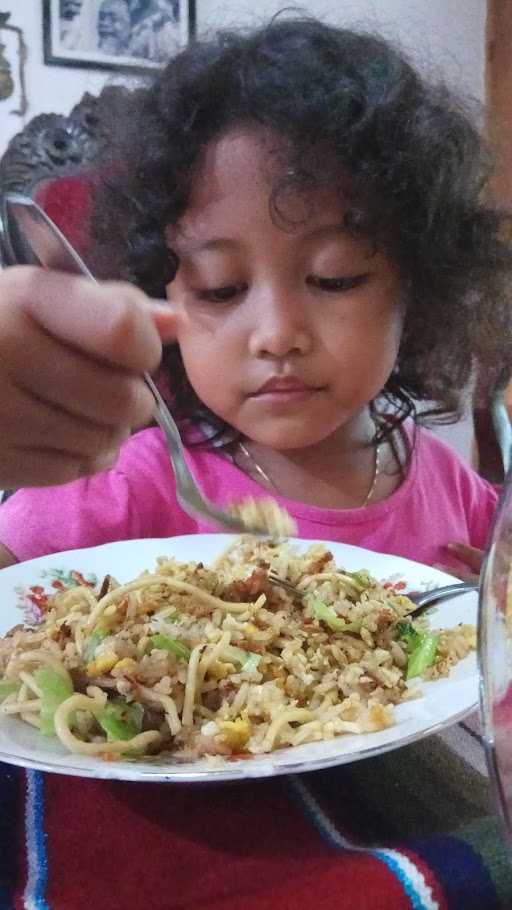 Warung Nasi Goreng Pak Gembil 2