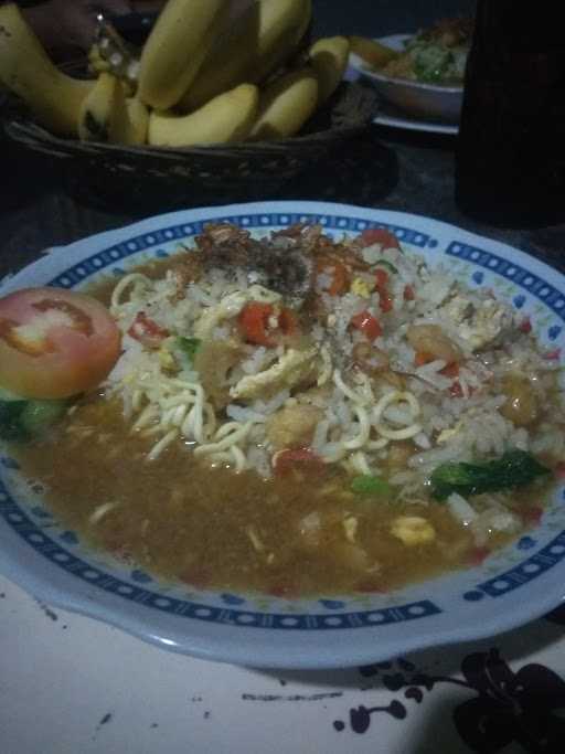 Warung Nasi Goreng Tikungan 10