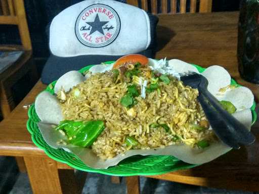 Warung Nasi Goreng Tikungan 9