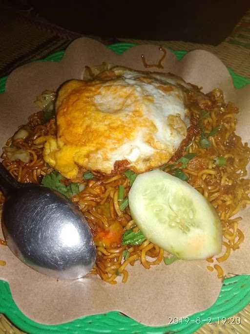 Warung Nasi Goreng Tikungan 7