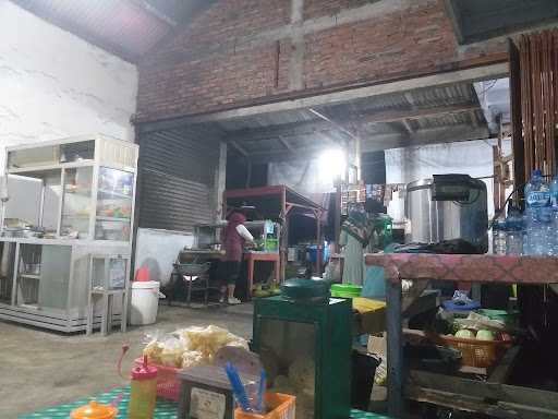 Warung Pecel Lele Sari Jaya 7