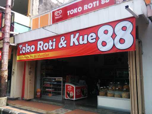 Toko Roti & Kue 88 8