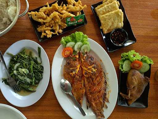 Tamanagung Resto 10