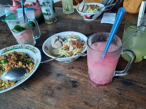 Warung Bu Hadi Moro Seneng 4