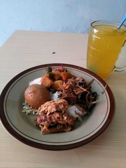 Warung Makan Gudeg Bu Santi 5