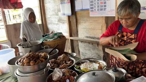 Warung Nasi Mbok Gamping 4