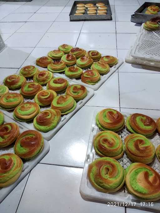 Vin'S Bakery (Produksi Roti Manis Kemasan) 3