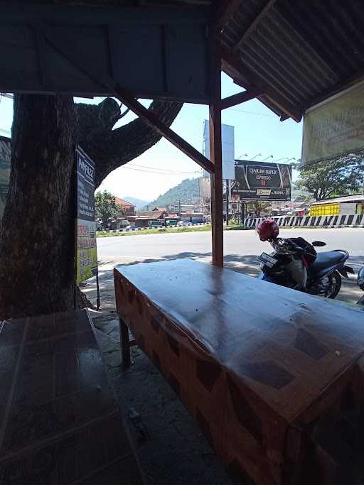 Warung Pengkolan 10