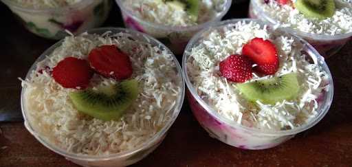 Kareem Healthy Salad Buah Dan Seblak 8