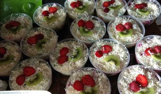 Kareem Healthy Salad Buah Dan Seblak 3