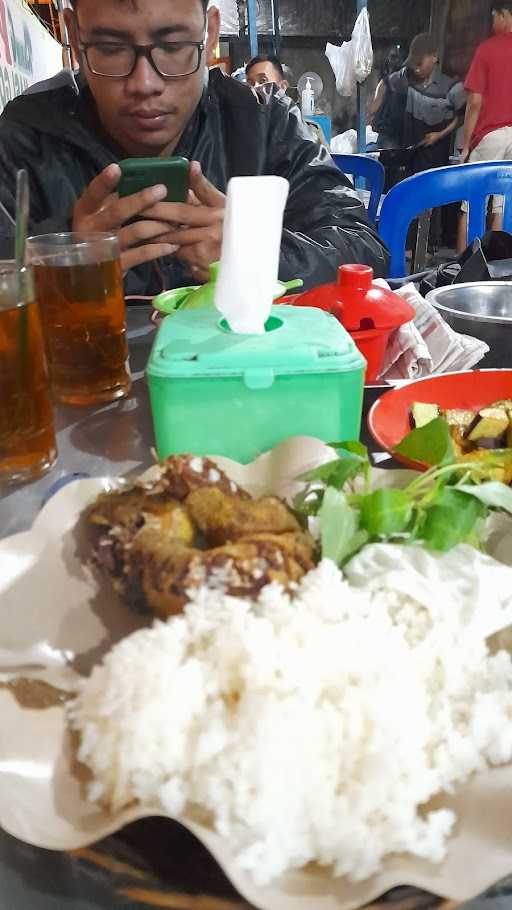 Pecel Lele Pitu Jaya Lamongan 10