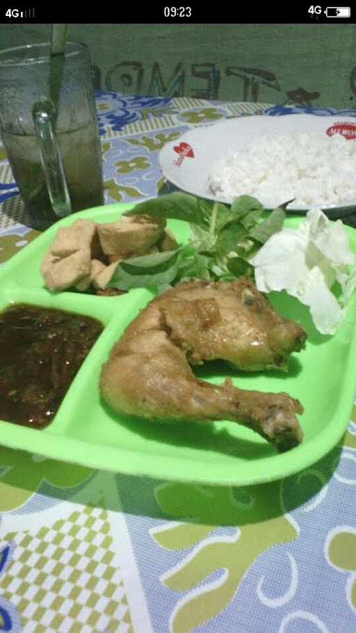 Warung Pecel Lele Dan Ayam Goreng Berkah 1