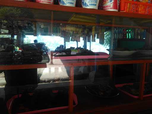 Warung Tanjakan Hu'Ut 9