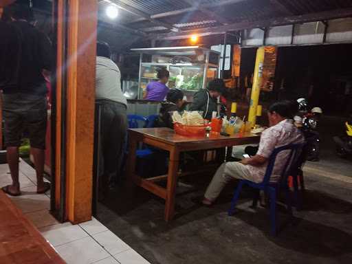 Warung Makan Yenny Chinese Food 6