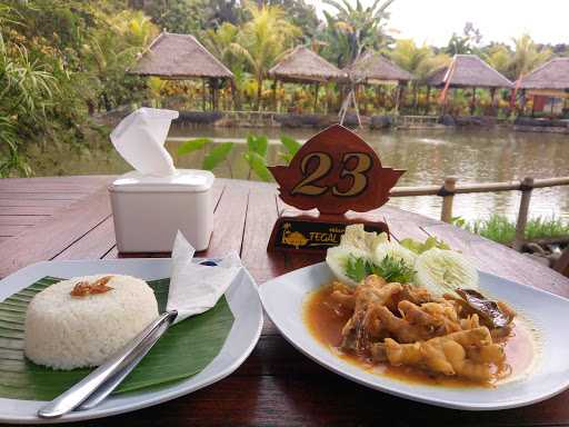 Rumah Makan Tegal Dadong 10