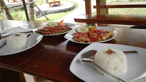 Rumah Makan Tegal Dadong 4