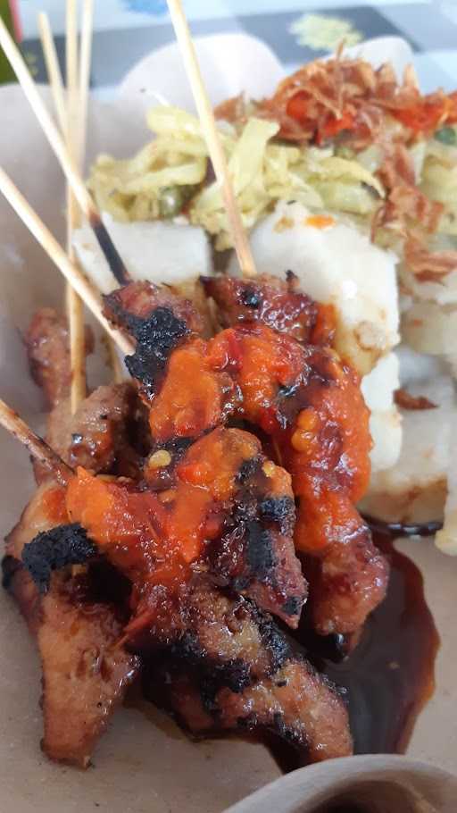 Sate Lapangan Dauhwaru 2