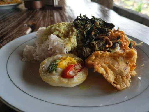 Warung Babi Guling 3 Soedara 2