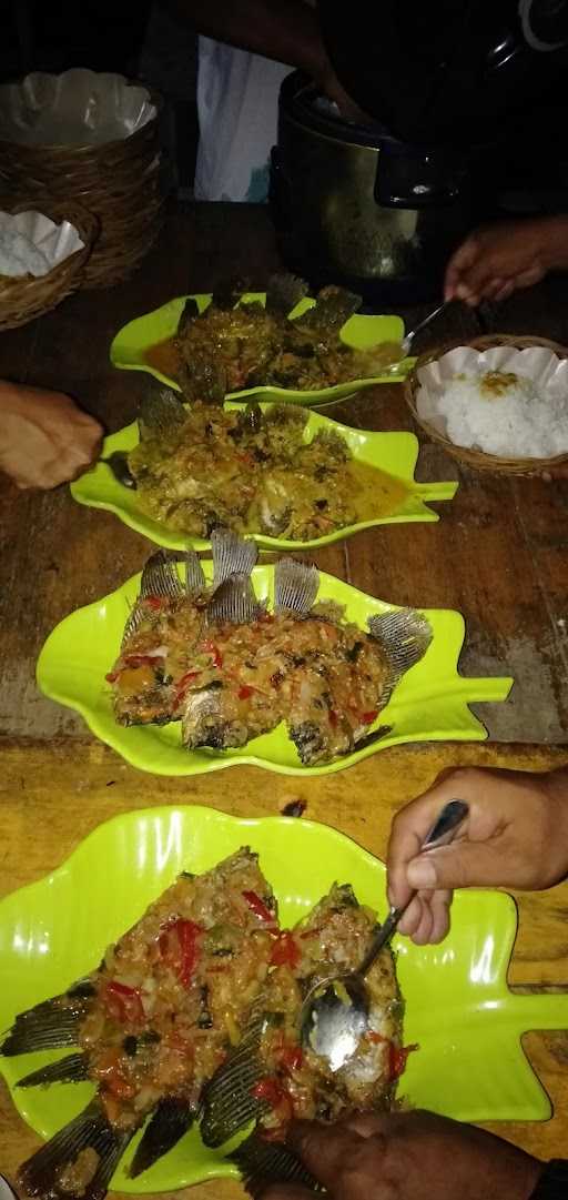 Warung Nasi Tempong Sehati 3