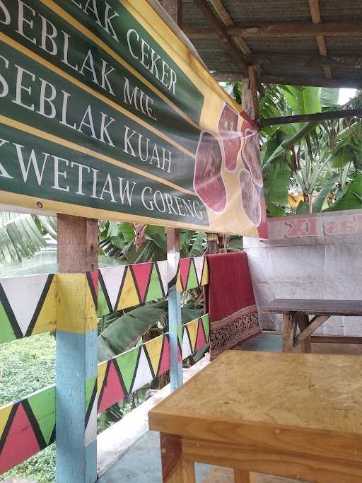 Warung Seblak Naura 10