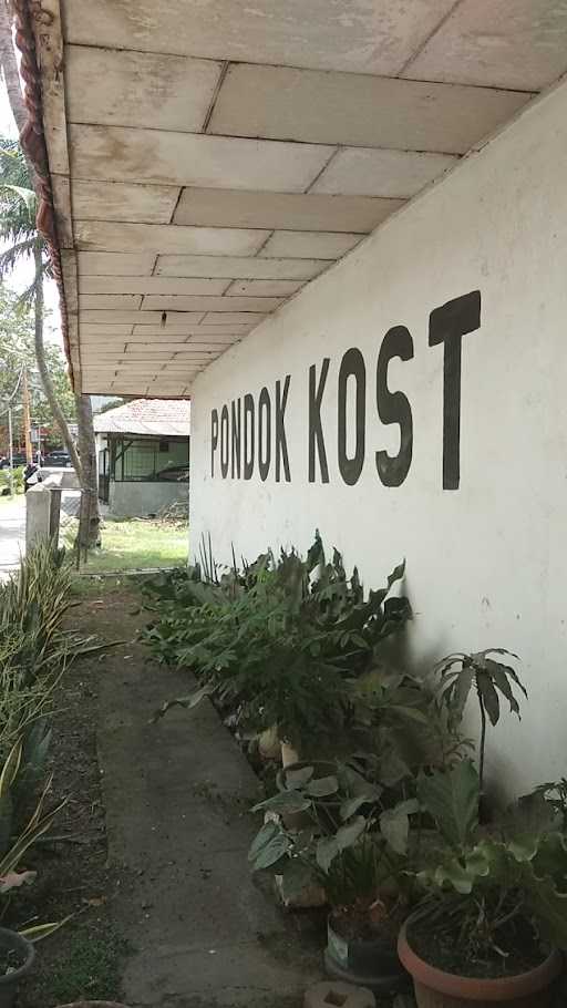 Pondok Kost Selapajang 10