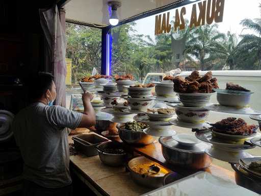 Rumah Makan Cahaya Minang 9