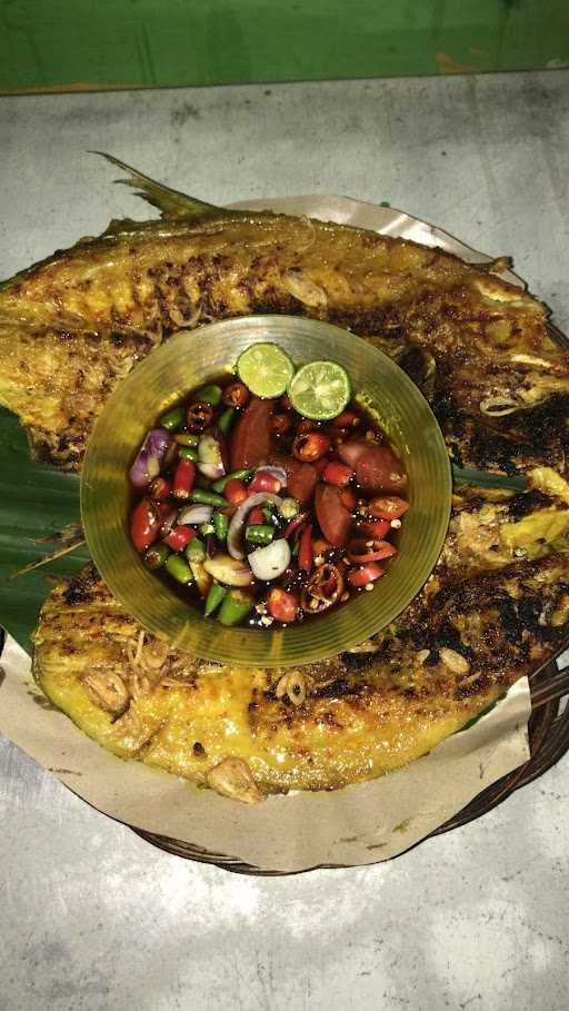 Rumah Makan Pondok Sate Ibu Dewi 9