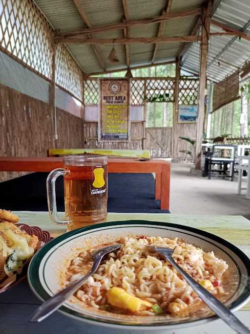 Rest Area Dan Top Selfie Mbah Kung 4