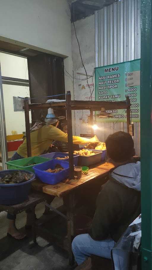 Bakso & Mie Ayam Prapatan 10