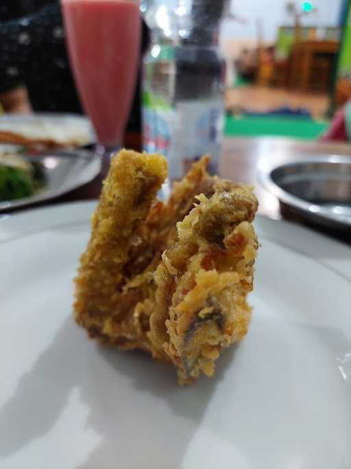 Rm. Ayam Goreng Kremes Lis Hartanti 6