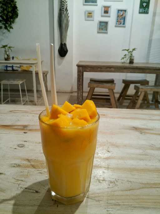 Sittichai Thailand Food & Mangos Cafe 9