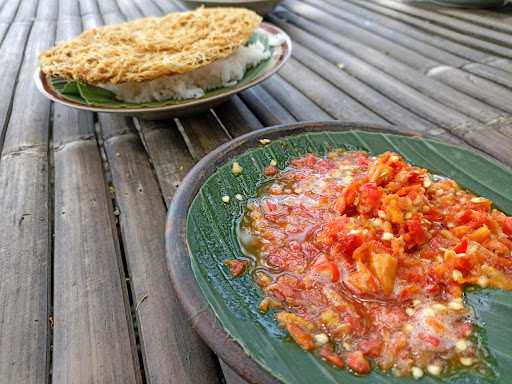 Ayam Goreng Kuning Cak Gembong 4