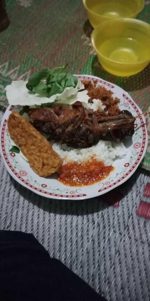 Bebek Dan Ayam Goreng Cabang Purnama 8