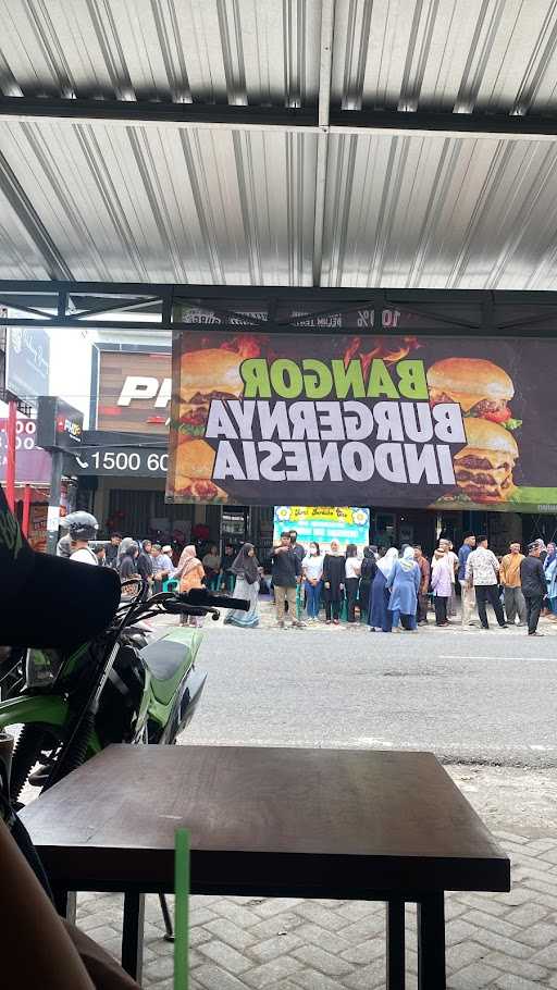 Burger Bangor Jakal Km 8,5 10