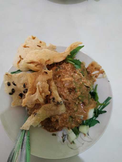 Pecel & Rawon Ibu Naning Madiun 9