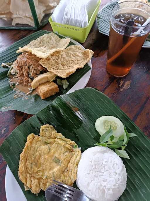 Pecel Yu Sri 8