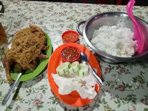 Rumah Makan Ayam Goreng Pak Parman 8