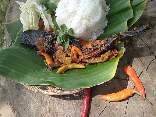 Spesial Susu Segar & Roti Bakar 10