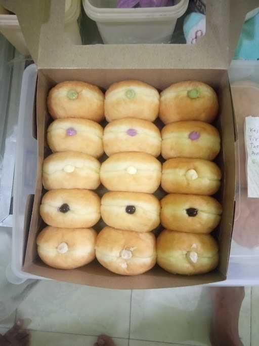 Twins Donuts 3